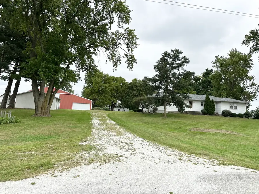 1698 E 1400 North Road, Watseka, IL 60970 - #2