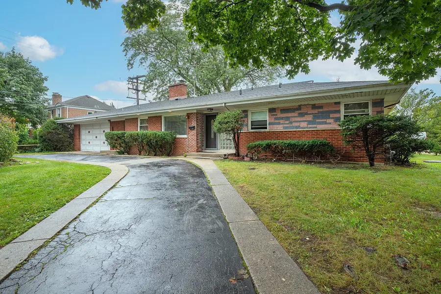 6756 N Keating Avenue, Lincolnwood, IL 60712 - #2