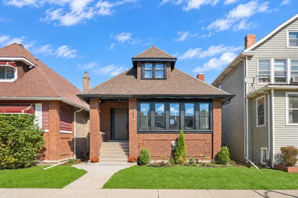 Address Withheld By Seller, Chicago, IL 60641