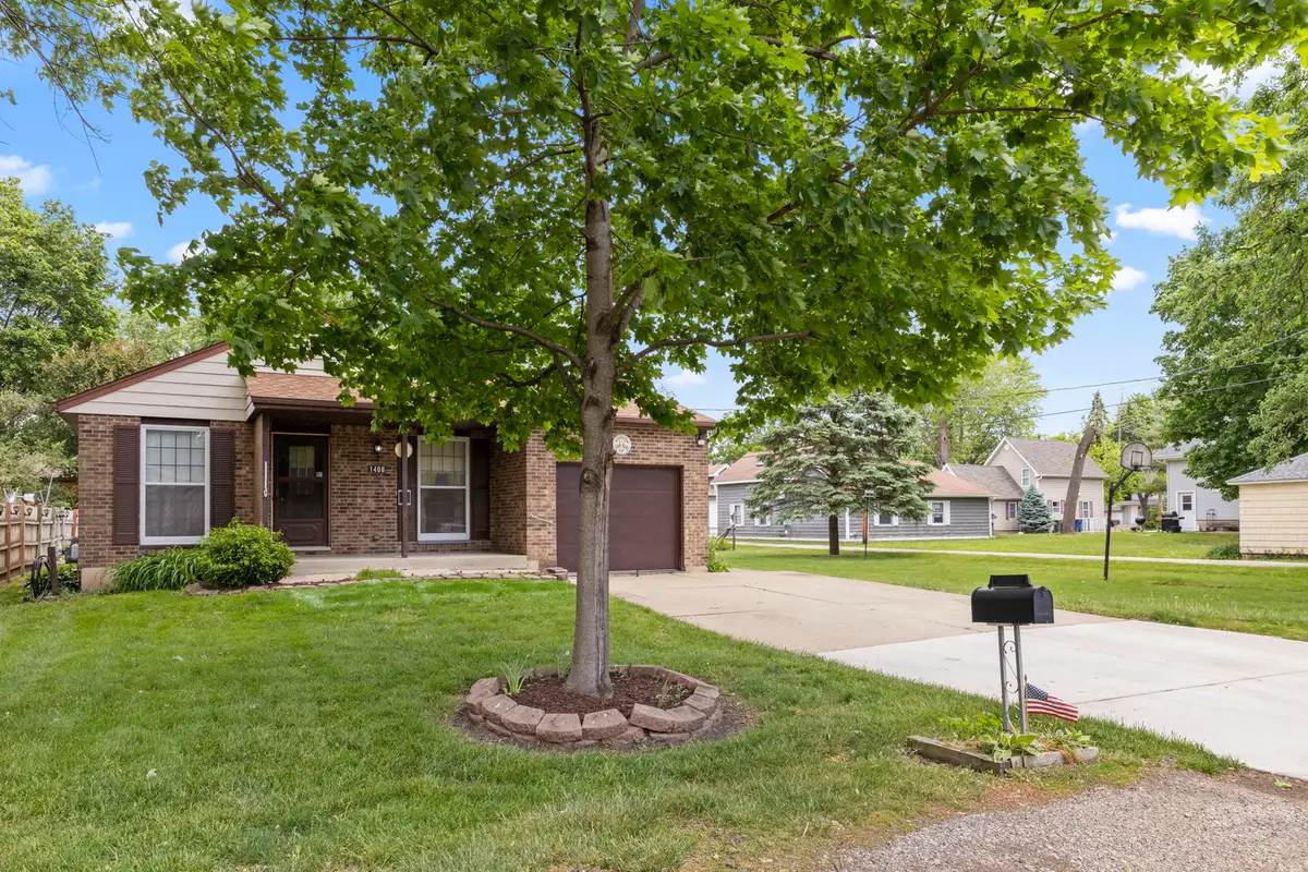 1406 Kaskaskia Avenue, Elgin, IL 60123 - #1