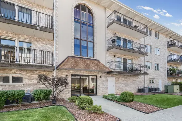 6248 S Gullikson Road #2E, Chicago, IL 60638