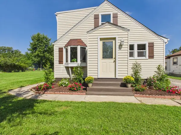 856 Marie Avenue, Machesney Park, IL 61115