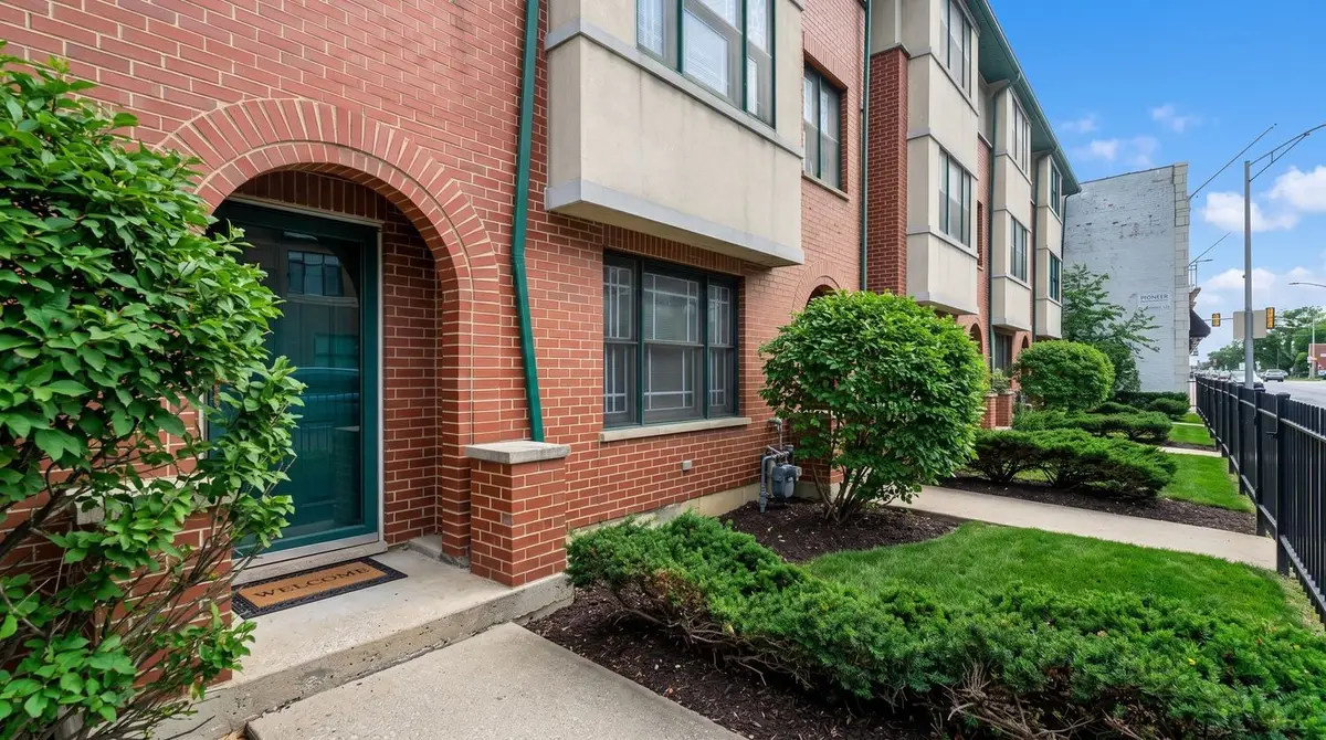 821 N Harlem Avenue, Oak Park, IL 60302 - #1