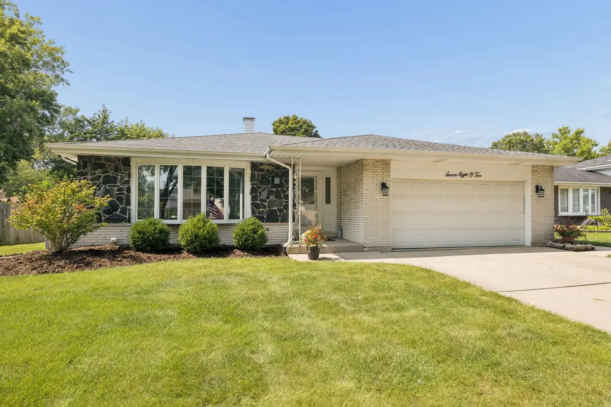 7802 Sawyer Road, Darien, IL 60561 - #1