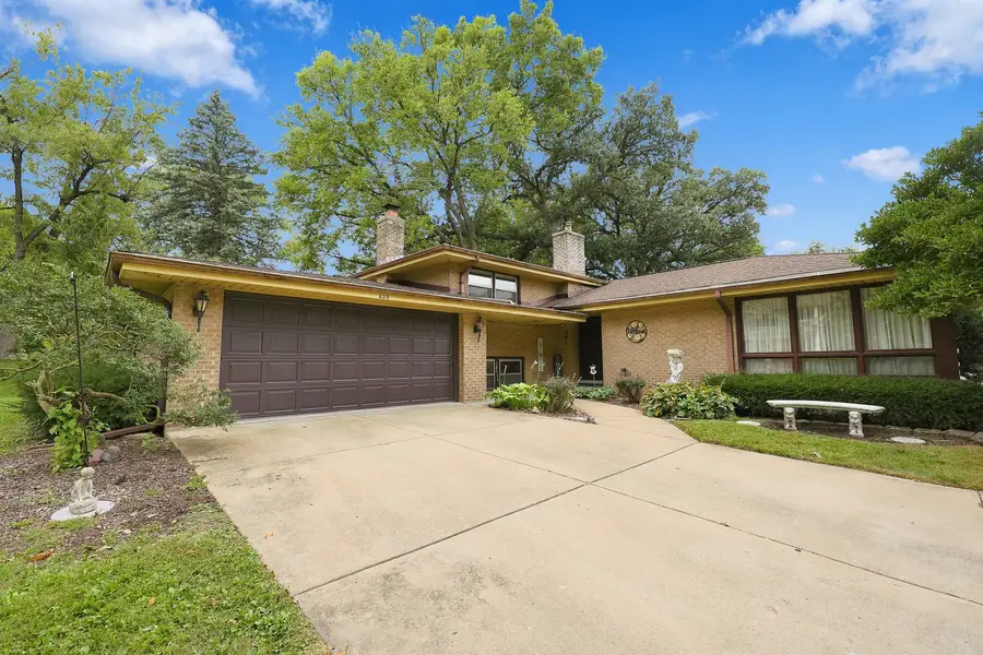 853 Edgewater Drive, Naperville, IL 60540 - #2