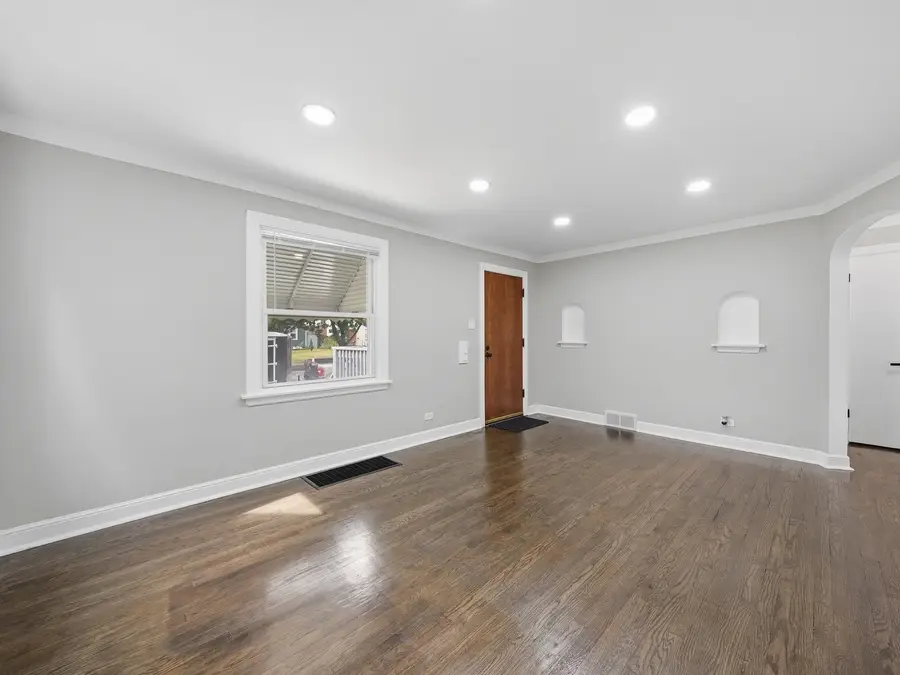 11025 S Avenue O, Chicago, IL 60617 - #2