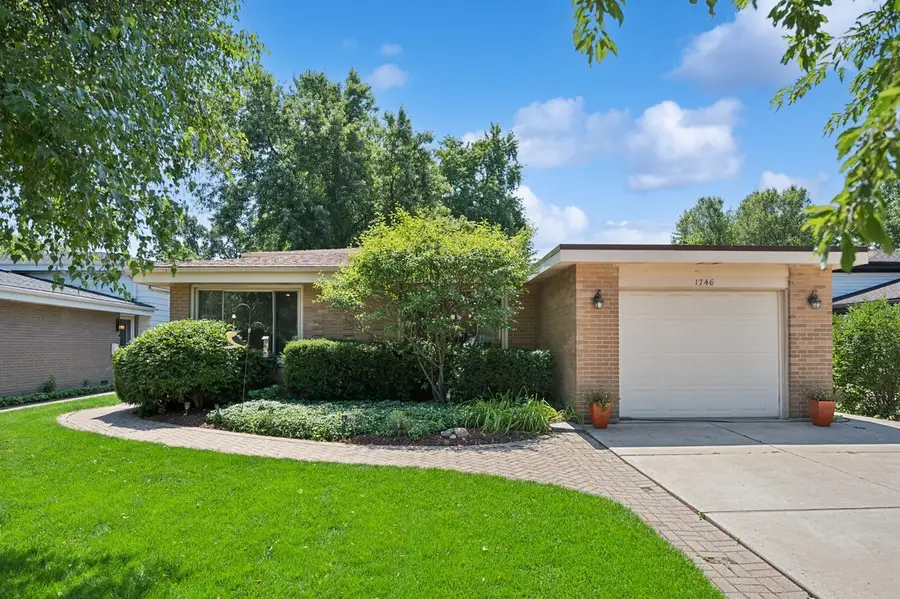 1746 Richfield Avenue, Highland Park, IL 60035 - #2