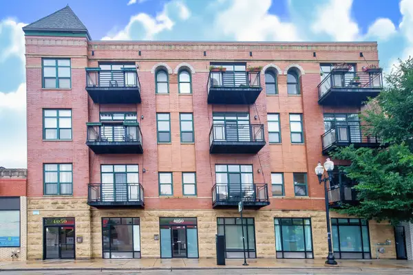 4050 N Lincoln Avenue #202, Chicago, IL 60618