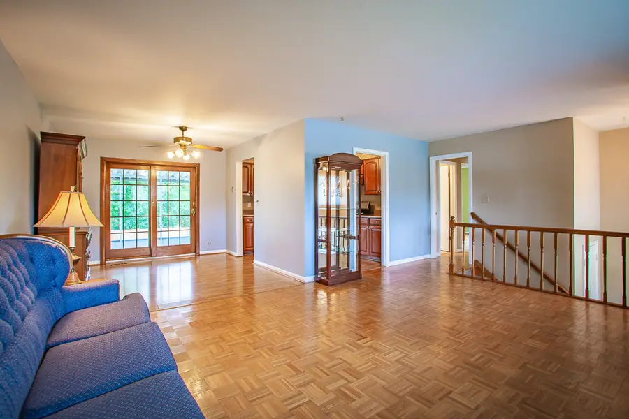 1379 Cumberland Circle W, Elk Grove Village, IL 60007 - #2