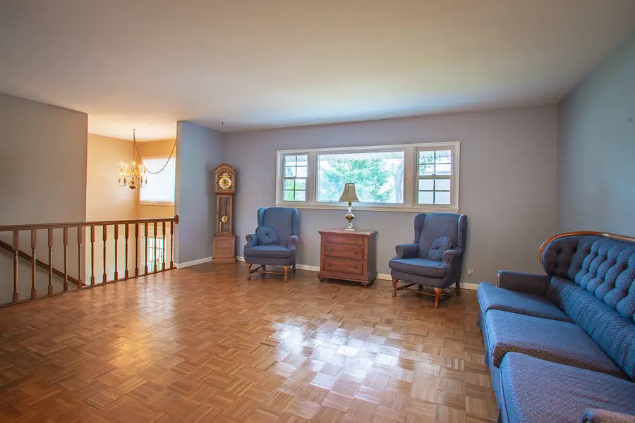 1379 Cumberland Circle W, Elk Grove Village, IL 60007 - #3