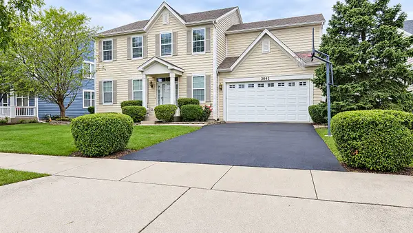 3042 Seekonk Avenue, Elgin, IL 60124