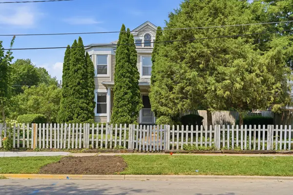 702 North Avenue, Waukegan, IL 60085