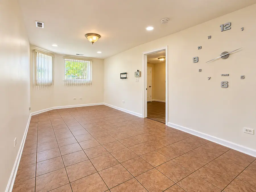 1229 N Austin Boulevard #1, Chicago, IL 60651 - #3