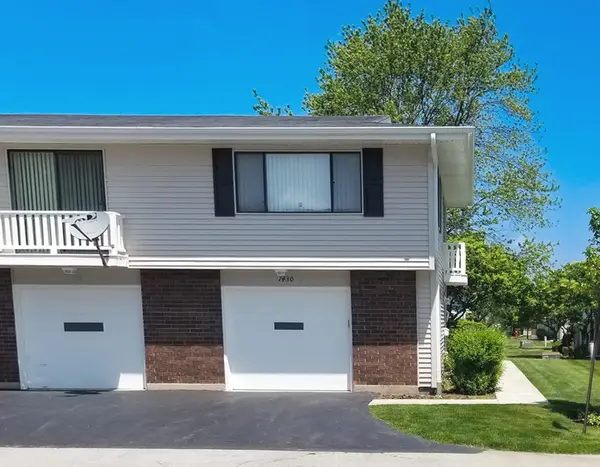 1430 Millbrook Court #1430, Schaumburg, IL 60193