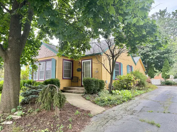 309 Chestnut Street, Woodstock, IL 60098