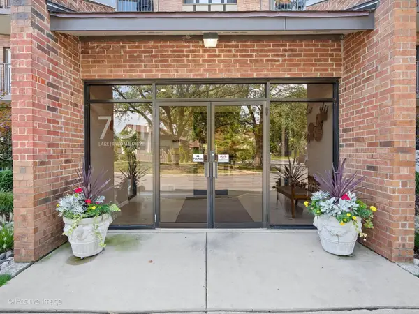 701 Lake Hinsdale Drive #410, Willowbrook, IL 60527