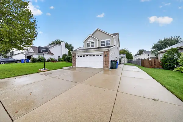 353 Valley Forge Avenue, South Elgin, IL 60177