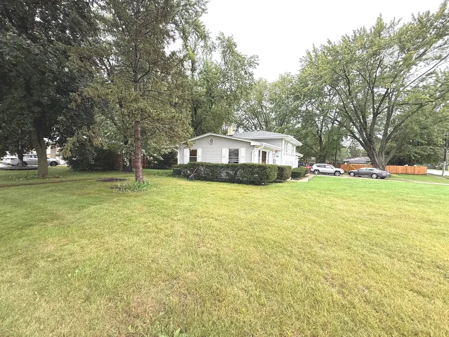 955 Silver Lake Road, Cary, IL 60013 - #3