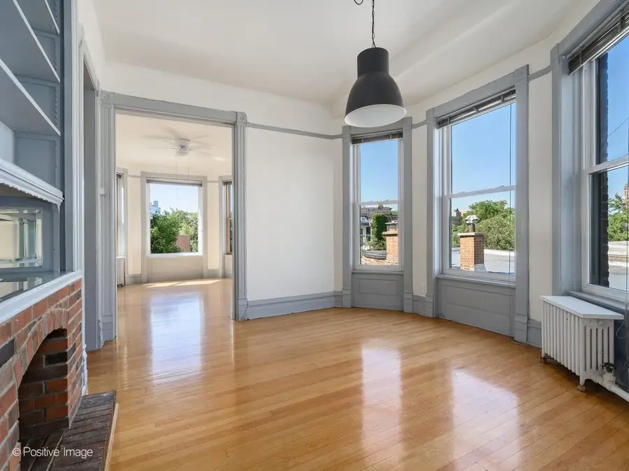 230 W Saint Paul Avenue, Chicago, IL 60614 - #2