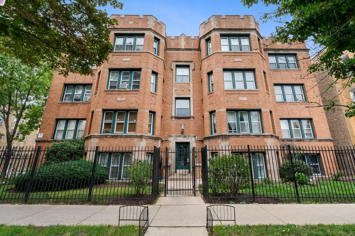 6304 N Claremont Avenue #2, Chicago, IL 60659 - #1