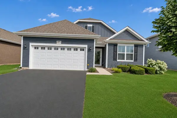 2371 Cannon Drive, Pingree Grove, IL 60140