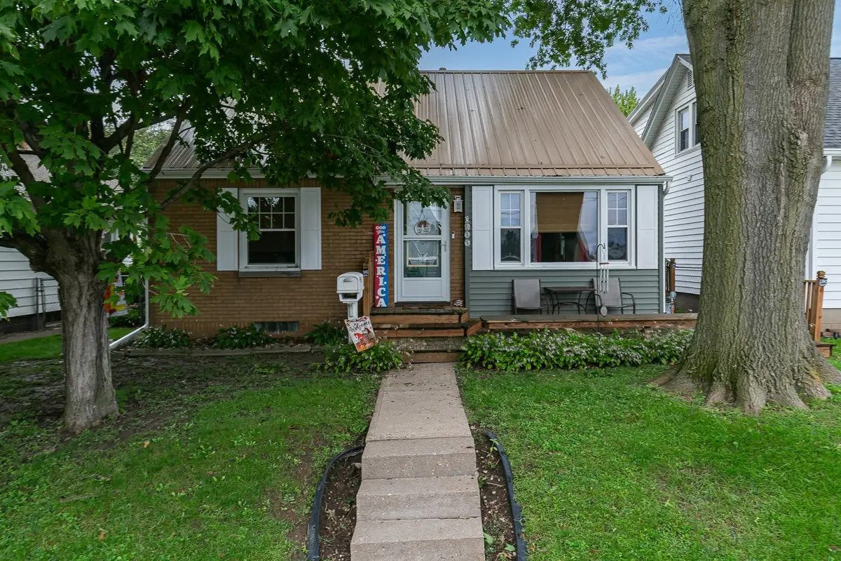 1900 29th Street, Moline, IL 61265 - #1