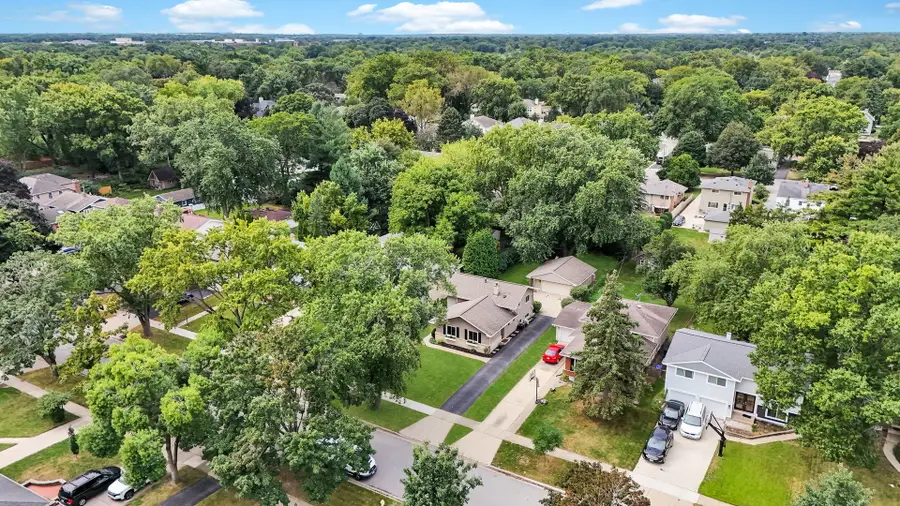 130 S Milton Avenue, Glen Ellyn, IL 60137 - #3