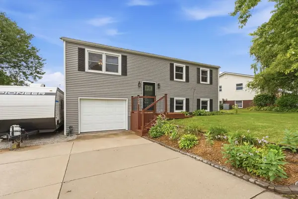 1428 Glenwood Drive, Leclaire, IA 52753