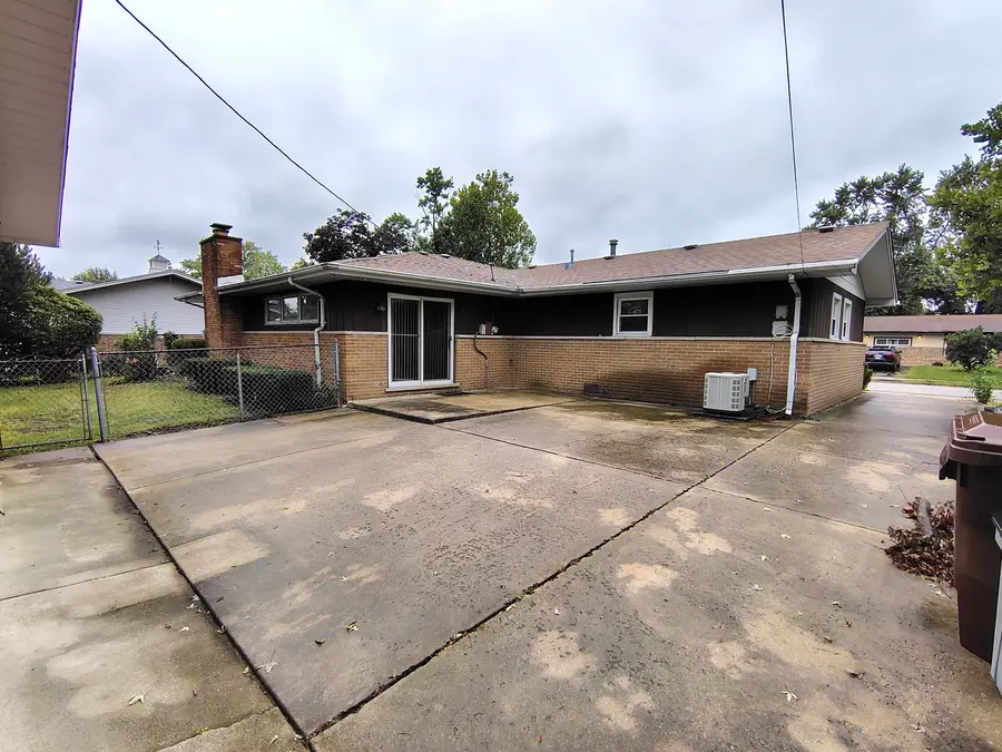 15017 Sunset Avenue, Oak Forest, IL 60452 - #3