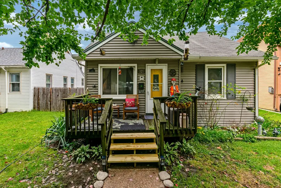 321 S Thornwood Avenue, Davenport, IA 52802 - #3