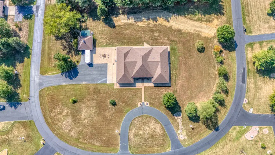 14323 N Manhattan Lane, Mount Vernon, IL 62864 - #3
