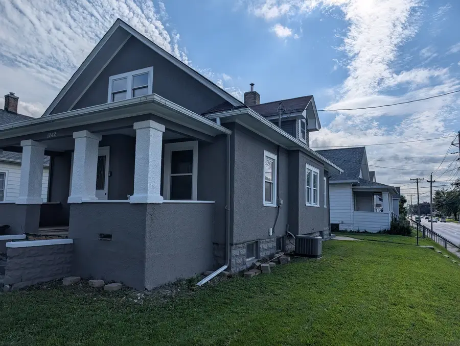 1742 N Howell Street, Davenport, IA 52804 - #2