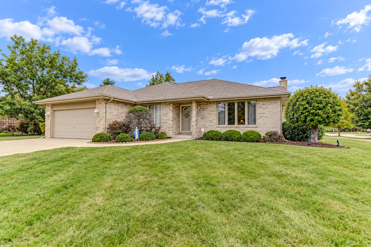 8600 Henke Drive, Tinley Park, IL 60487 - #1