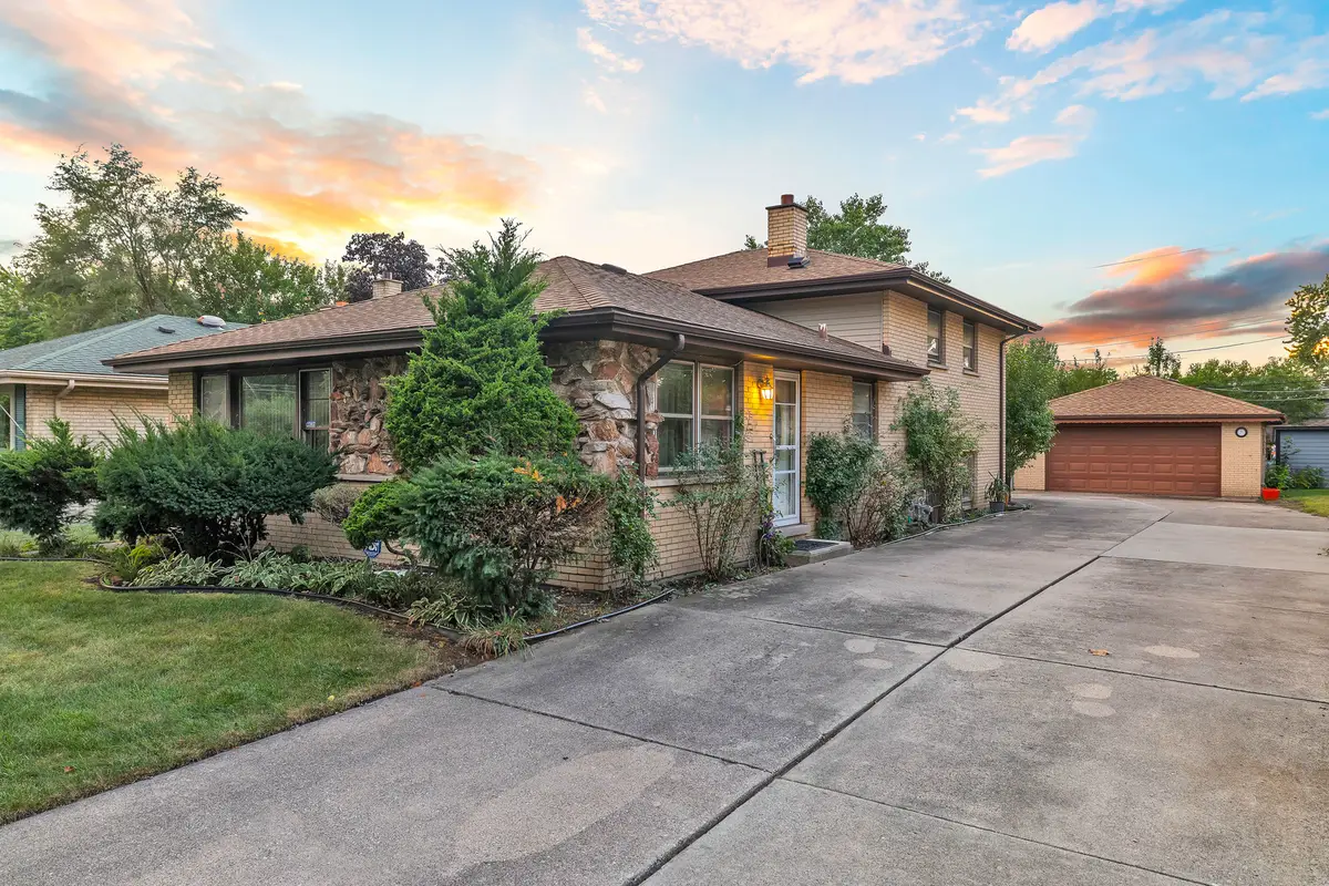 10220 S Kostner Avenue, Oak Lawn, IL 60453 - #1