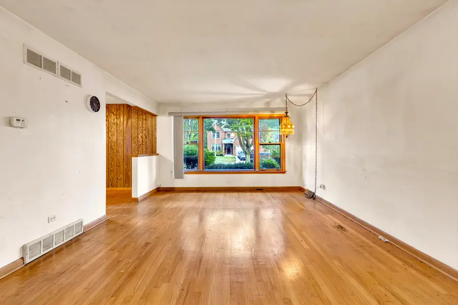 10220 S Kostner Avenue, Oak Lawn, IL 60453 - #3