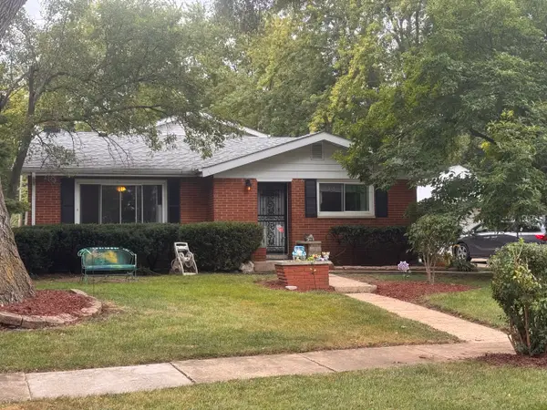 213 Edgemont Street, Mundelein, IL 60060