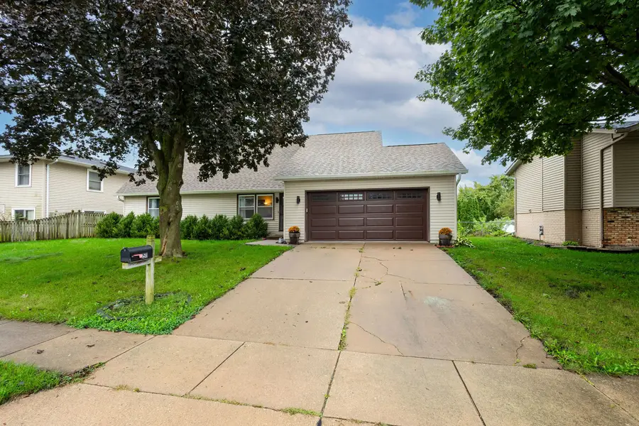 2511 W 60th Street, Davenport, IA 52806 - #3