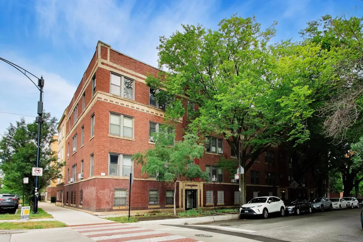 1520 W Belle Plaine Avenue #3, Chicago, IL 60613 - #1