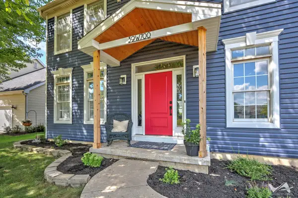 39W700 Green Place, Geneva, IL 60134