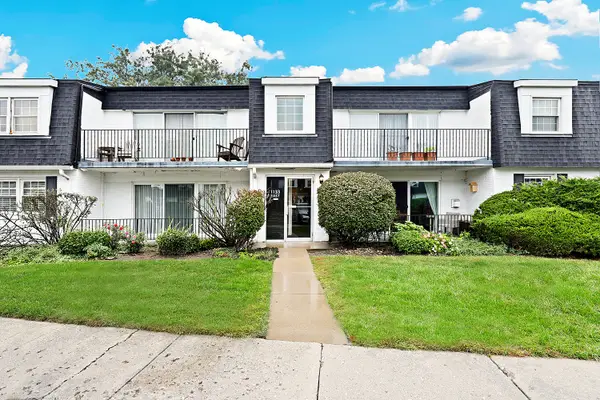 1133 Royal St George Drive #102, Naperville, IL 60563