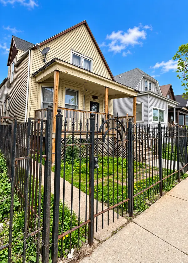 6432 S Damen Avenue, Chicago, IL 60636