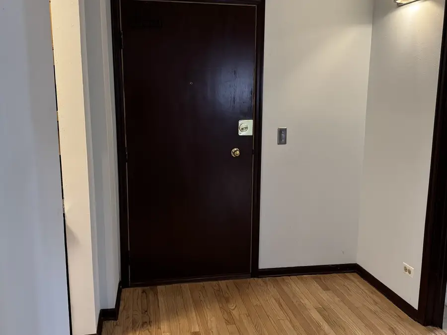 914 N Austin Boulevard #B4, Oak Park, IL 60302 - #2