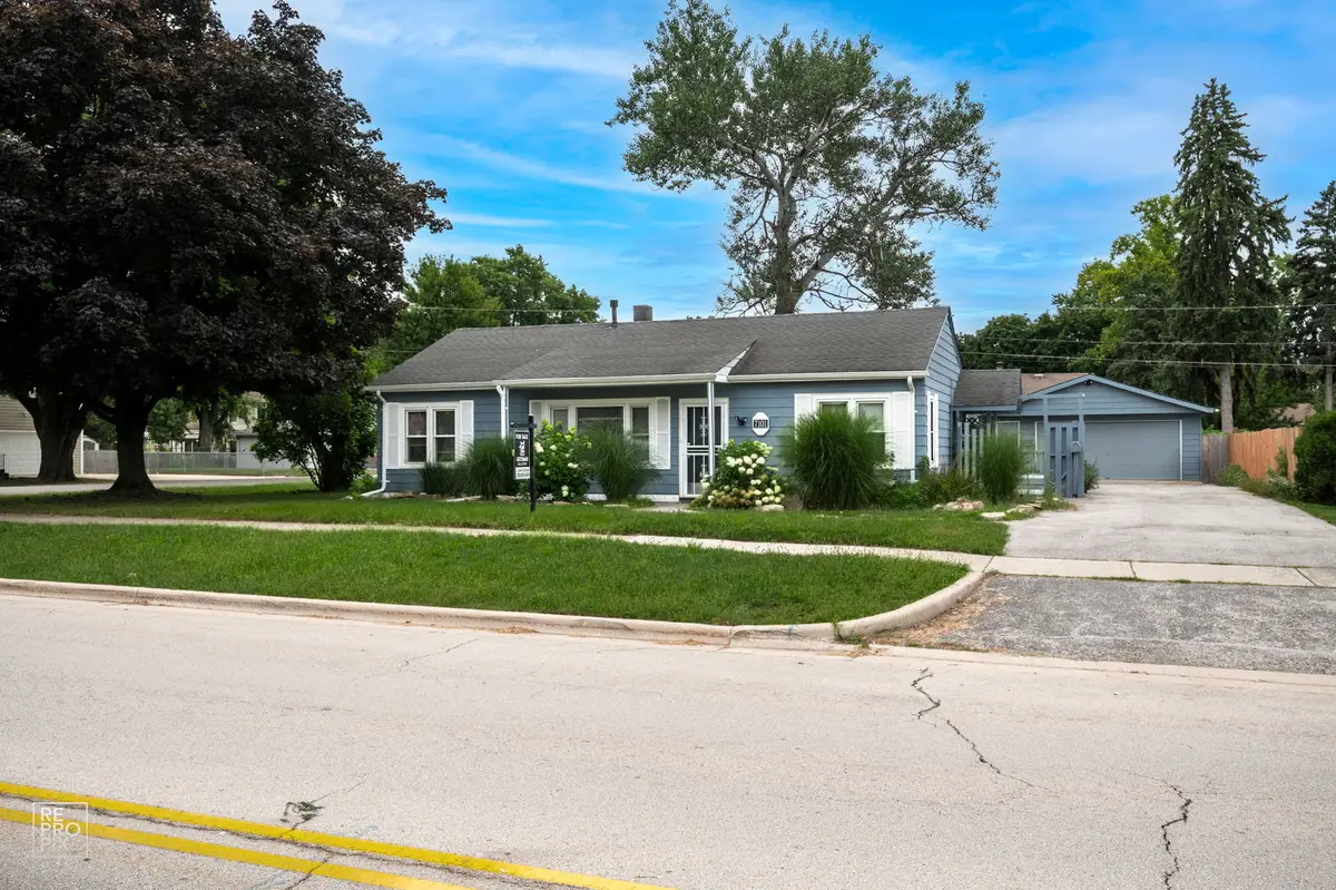 7101 W 115th Street, Worth, IL 60482 - #1