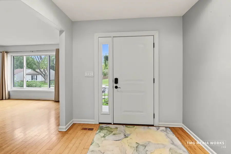 466 Laura Court, Naperville, IL 60563 - #3