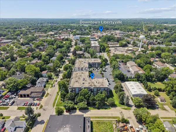 310 E Church Avenue #209, Libertyville, IL 60048