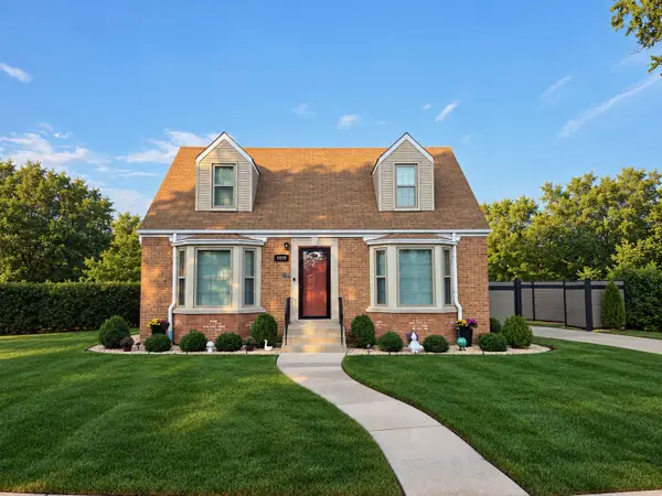 5659 N Olcott Avenue, Chicago, IL 60631