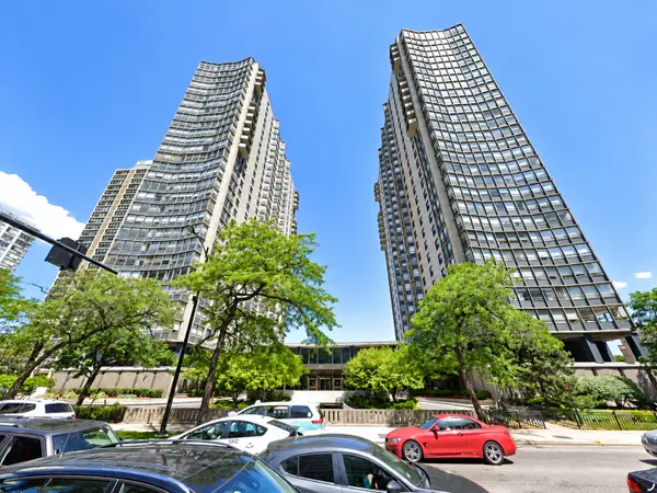 5701 N Sheridan Road #5U, Chicago, IL 60660
