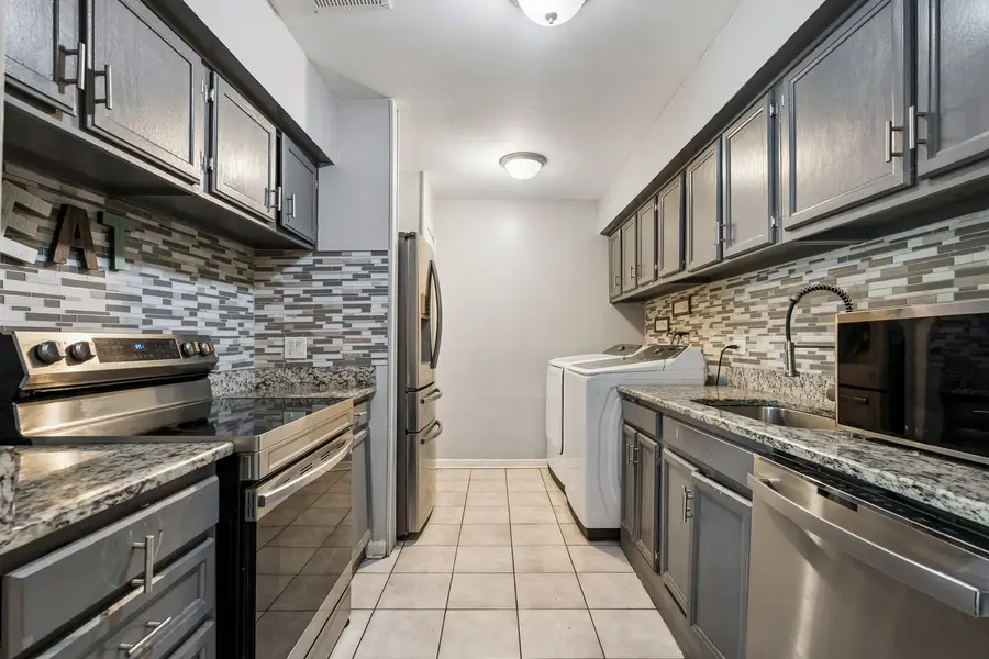 1395 S Glen Circle #B, Aurora, IL 60506 - #2
