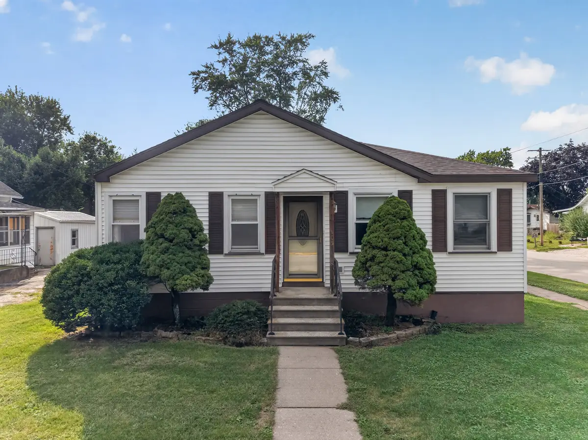105 S Main Street, Seneca, IL 61360 - #1