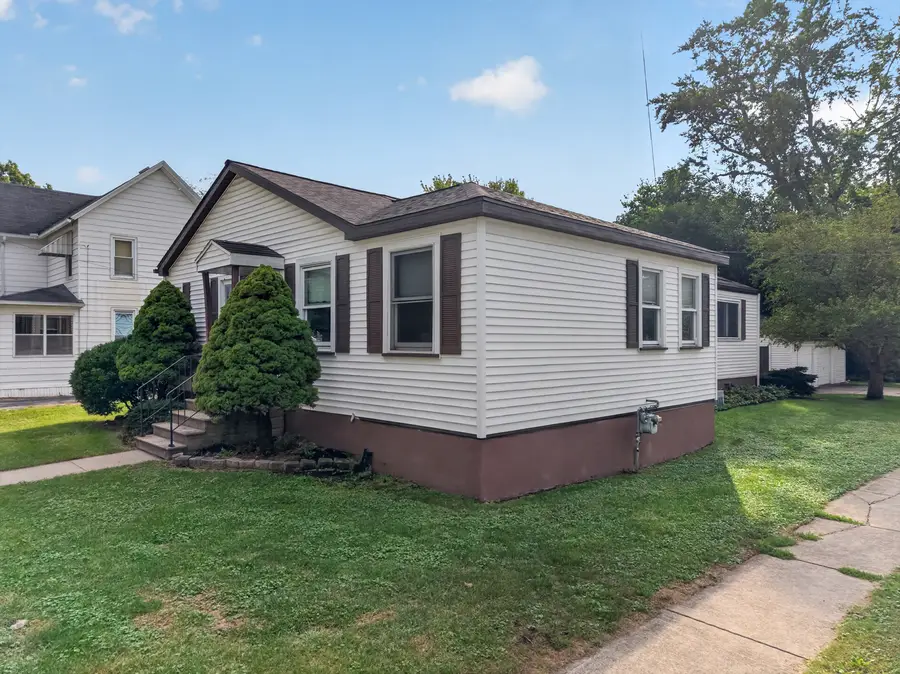 105 S Main Street, Seneca, IL 61360 - #3